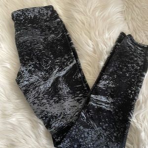 CHAMPION DUODRY workout running LEGGINGS. NWOT. SZ small